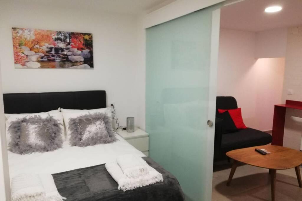 Апартаменты M1 Cool Loft 1 Min Walk To Metro 15 Min Center By Metro Эсплугес-де-Льобрегат Экстерьер фото